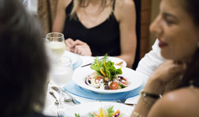 Gastronomía griega a bordo. CrucerosIslasGriegas.com Gastronomía griega a bordo. CrucerosIslasGriegas.com