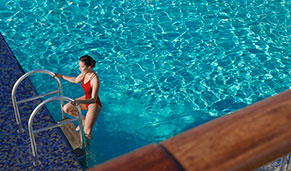 Piscina Cunard Line. CrucerosIslasGriegas.com Piscina Cunard Line. CrucerosIslasGriegas.com