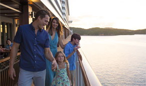 The Waterfront. CrucerosIslasGriegas.com The Waterfront. CrucerosIslasGriegas.com