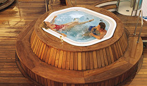 Jacuzzi Regent Seven Seas. CrucerosIslasGriegas.com