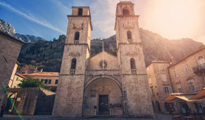 Catedral de San Trifón en Kotor. CrucerosIslasGriegas.com