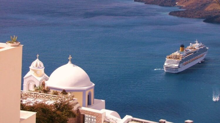 Descubre la cultura y la historia de las islas griegas en un crucero