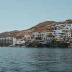 cruceros-con-parada-en-merichas-explora-la-joya-oculta-de-kythnos