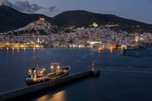 syros-en-crucero-una-joya-poco-conocida-del-archipielago-griego
