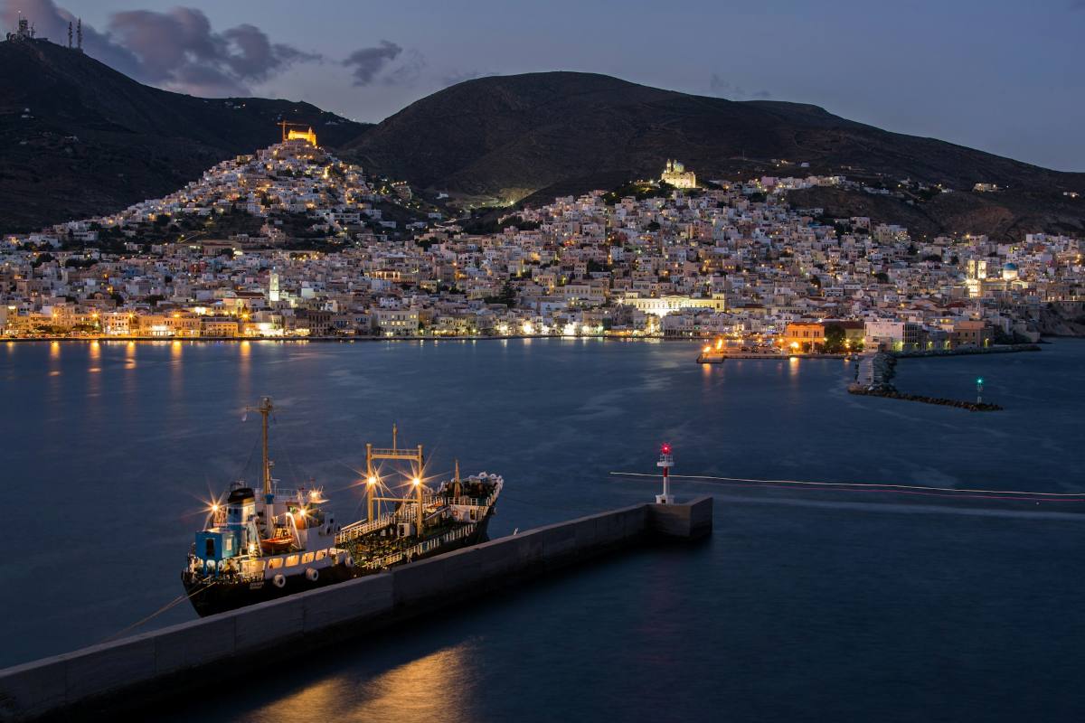 syros-en-crucero-una-joya-poco-conocida-del-archipielago-griego